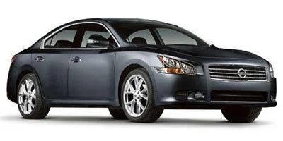 Used 2011  Nissan S image 1
