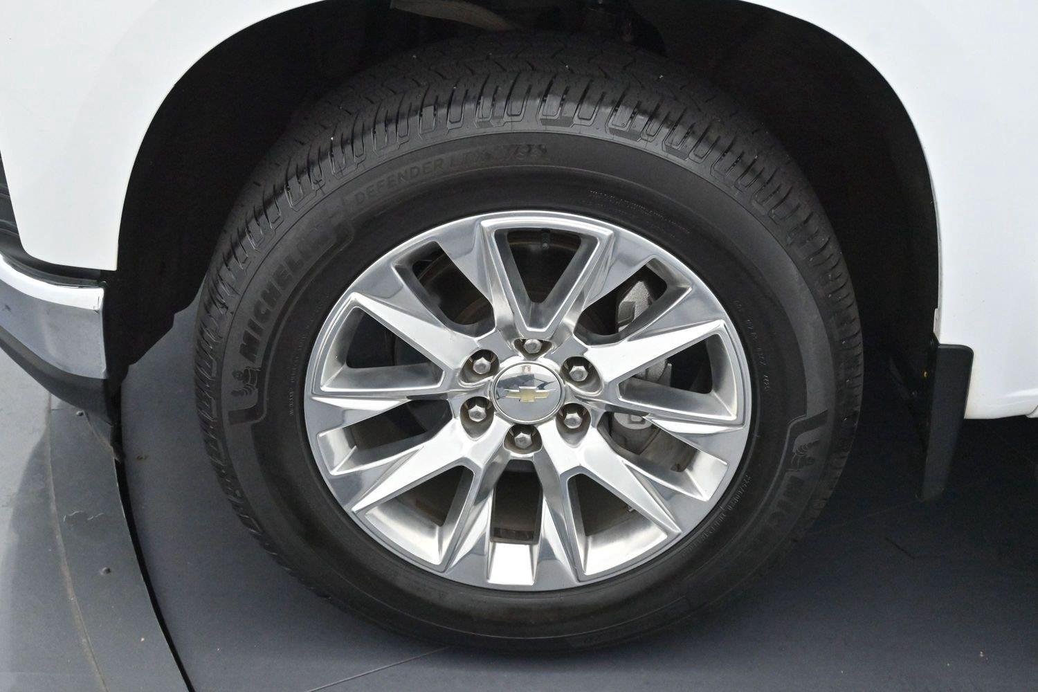 Used 2021 SUMMIT WHITE Chevrolet LTZ image 34