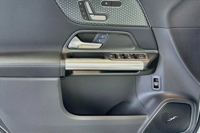 New 2026 Polar White Mercedes-Benz GLA 250 image 46