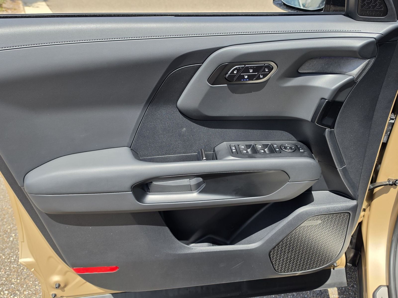 New 2027 Brown Kia X-Line SX image 15