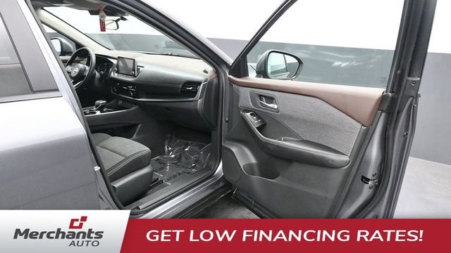 Used 2022 Gray Nissan SV image 13
