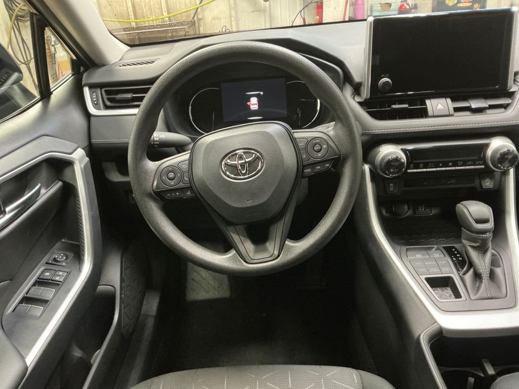 Certified Used 2025  Toyota XLE image 16