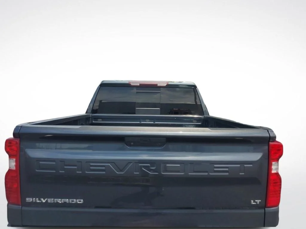 Used 2021 Gray Chevrolet LT image 3