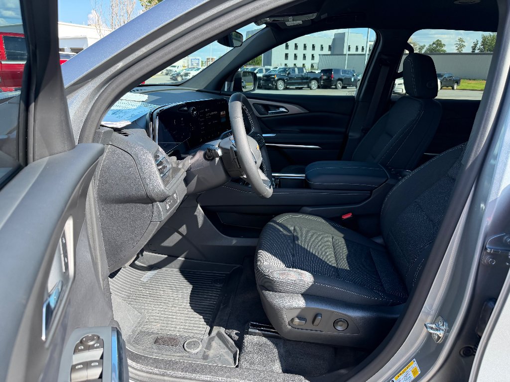 New 2027 Sterling Gray Metallic Chevrolet LT image 15