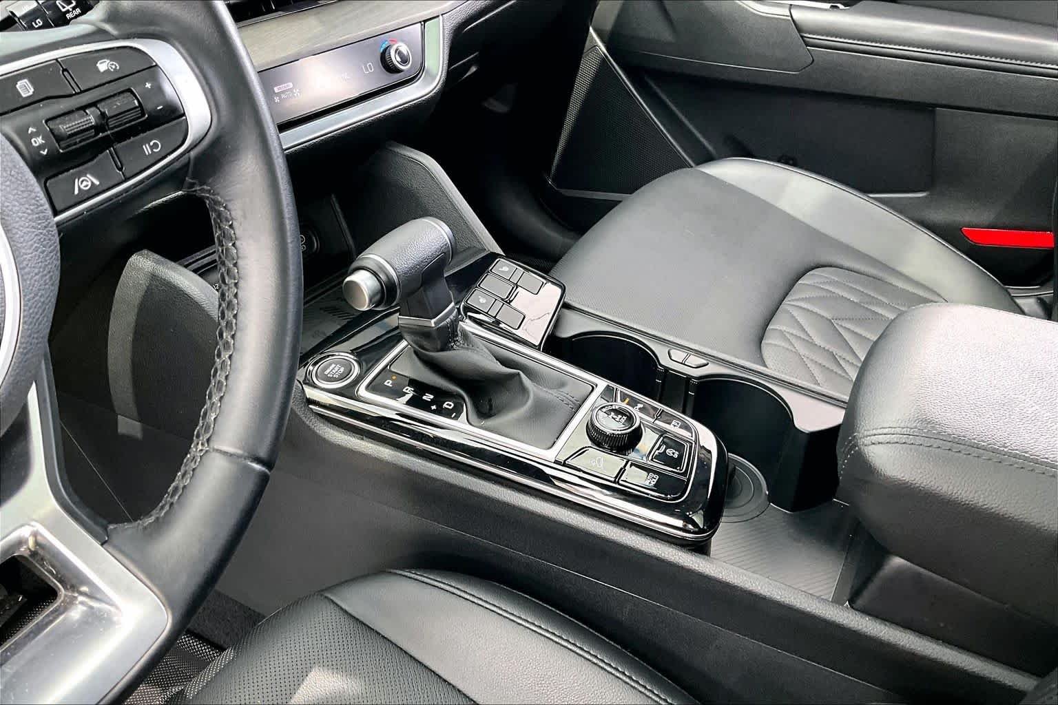 Used 2023 Jungle Green Kia X-Line image 17
