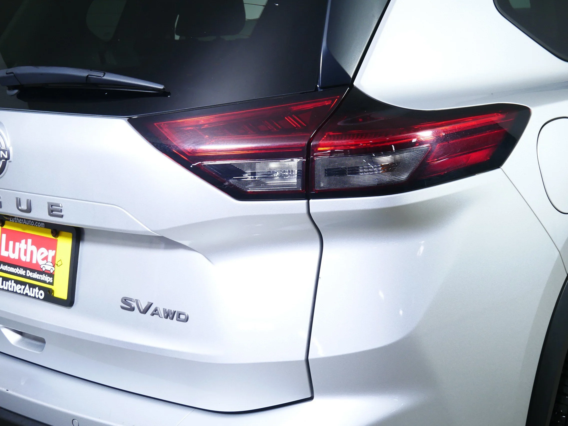 Used 2024 Brilliant Silver Metallic Nissan SV image 17