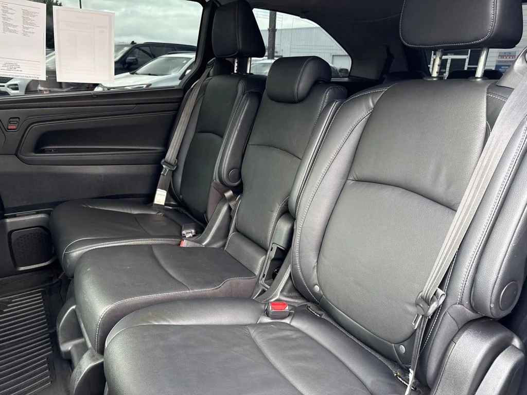 Used 2022 White Honda EX-L image 25