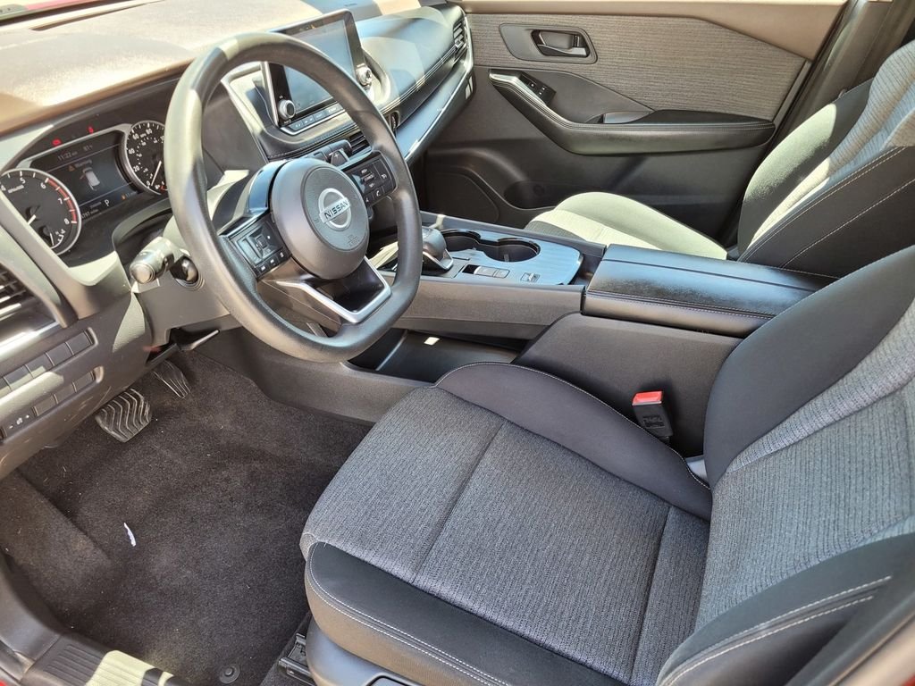 Used 2021 Red Nissan S image 15