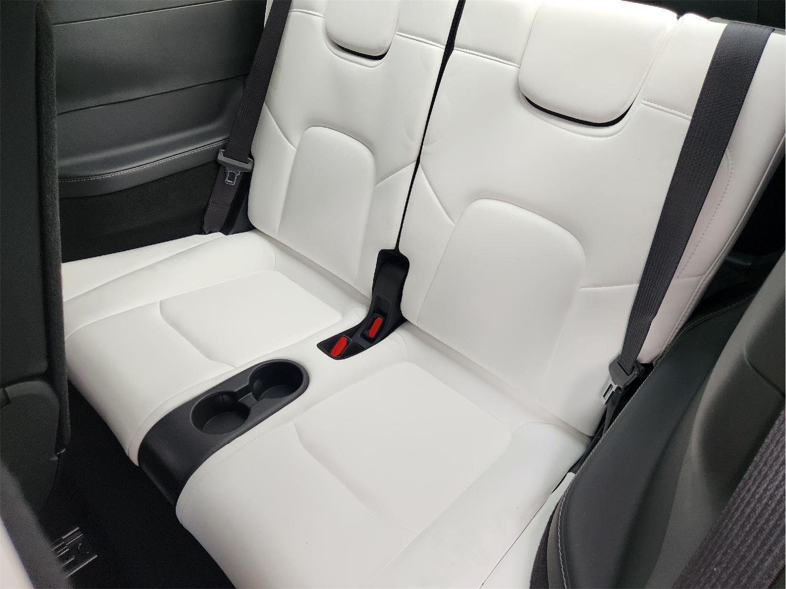 2023 Tesla Model Y photo 31 of 33