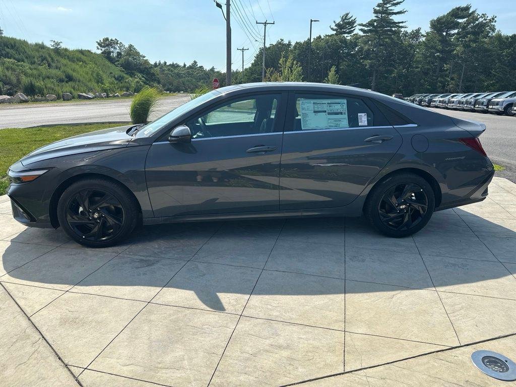 New 2026 Gray Hyundai SEL Sport Premium image 3