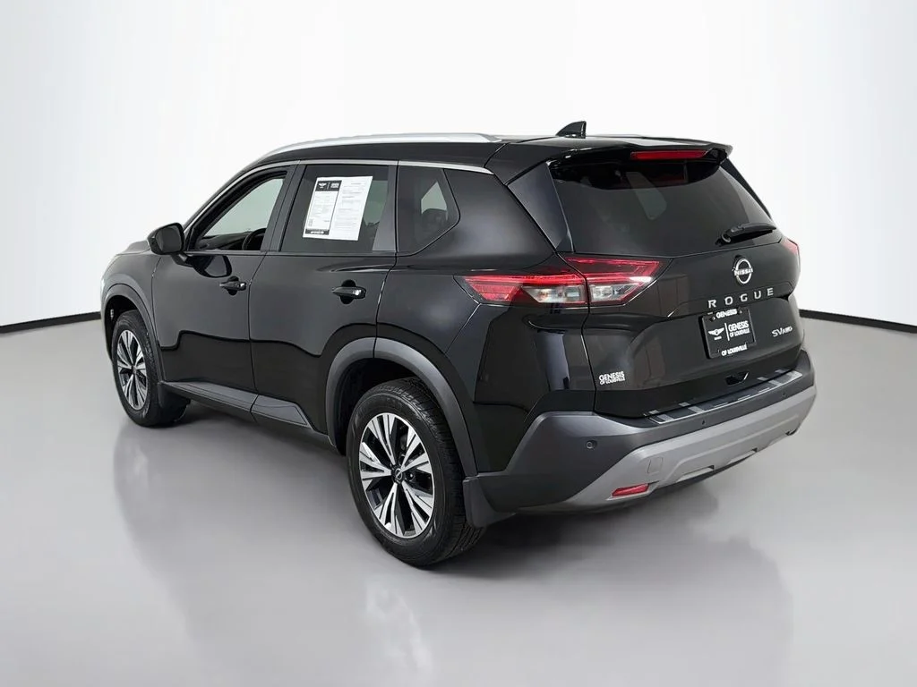 Used 2023 Super Black Nissan SV image 5