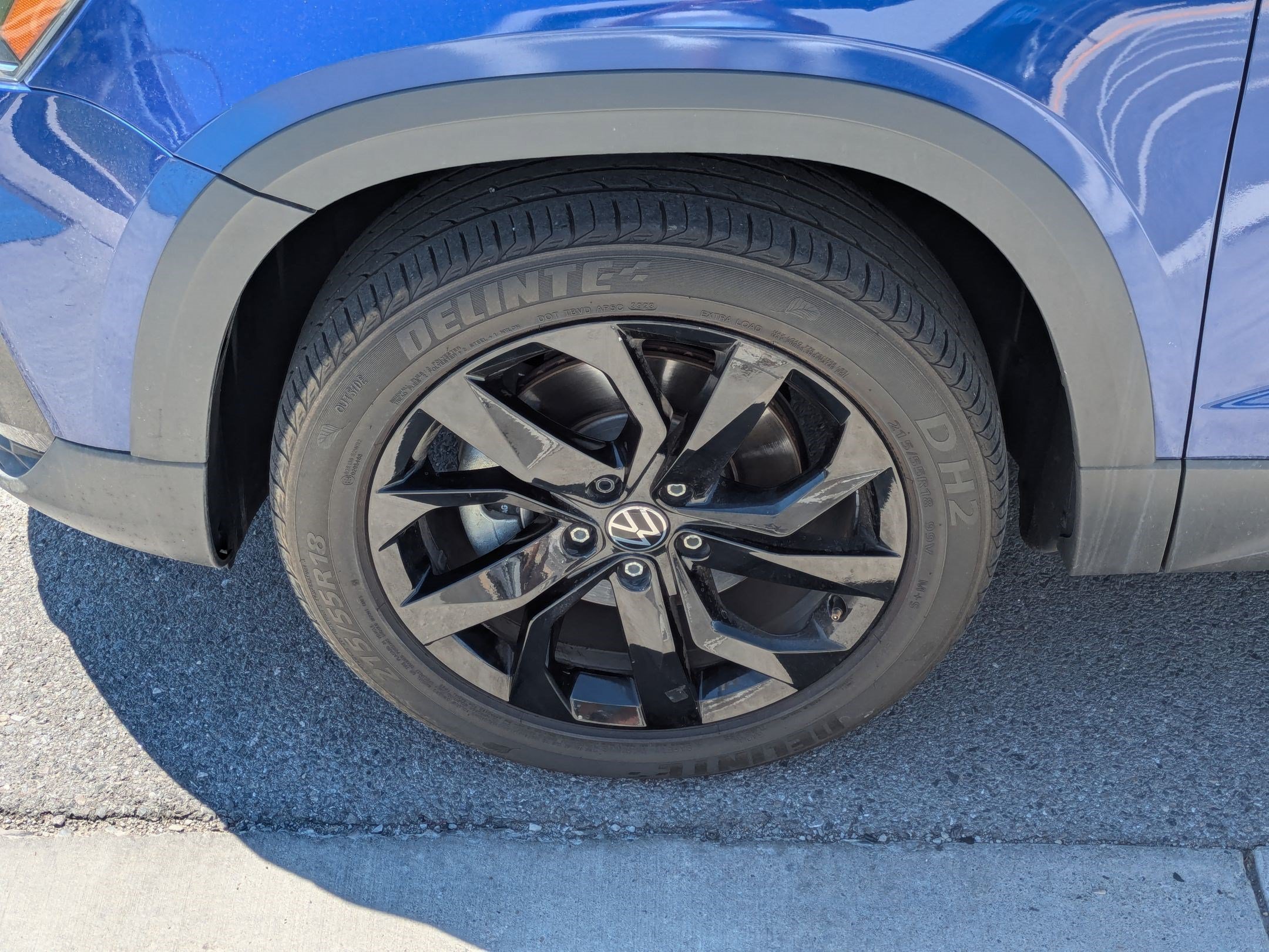Certified Used 2023 Blue Volkswagen SE image 12