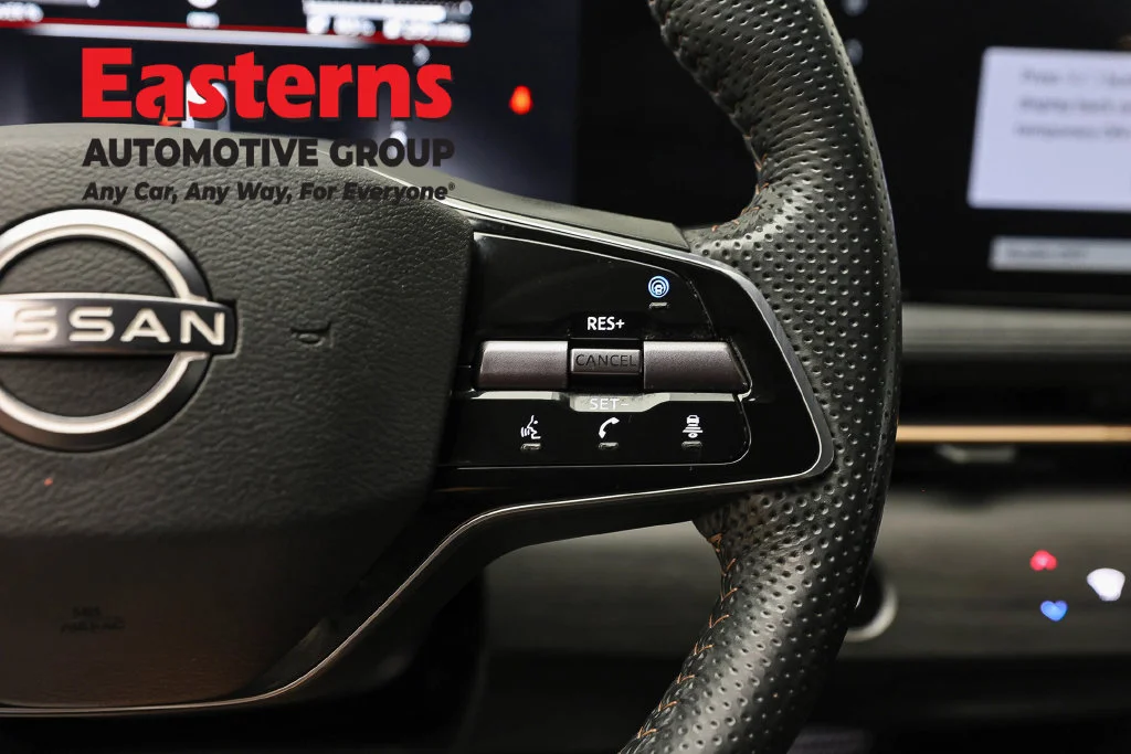 Used 2023 Gray Nissan VENTURE+ image 15