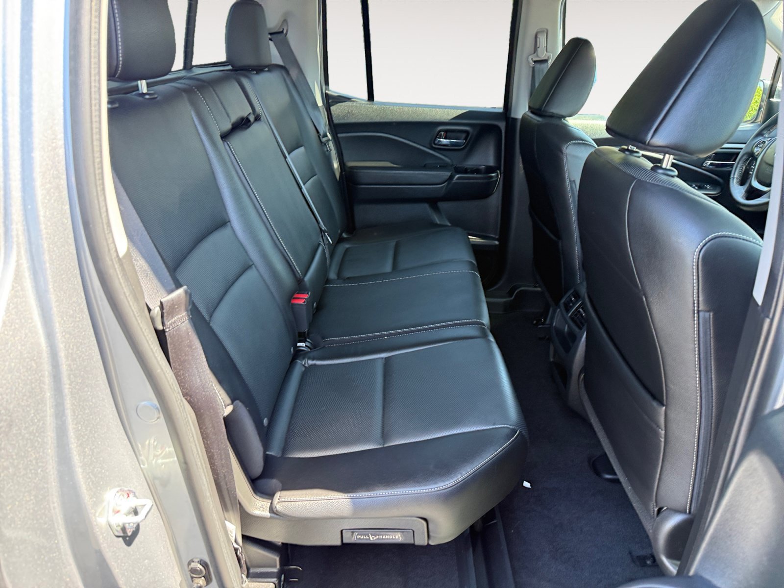 Used 2023 Lunar Silver Metallic Honda RTL image 18