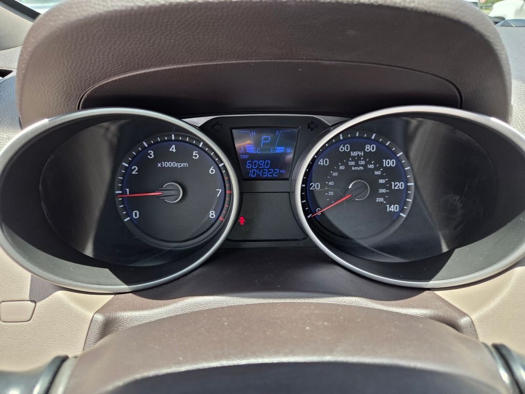 Used 2015 White Hyundai Limited image 29
