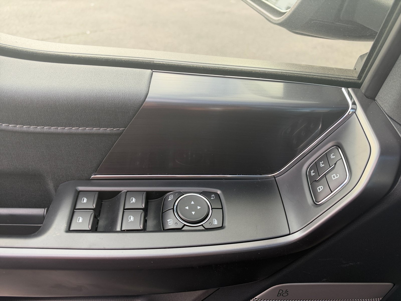 New 2026 Agate Black Metallic Ford LARIAT image 16
