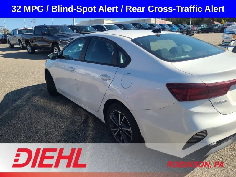 Used 2023 White Kia LXS image 8
