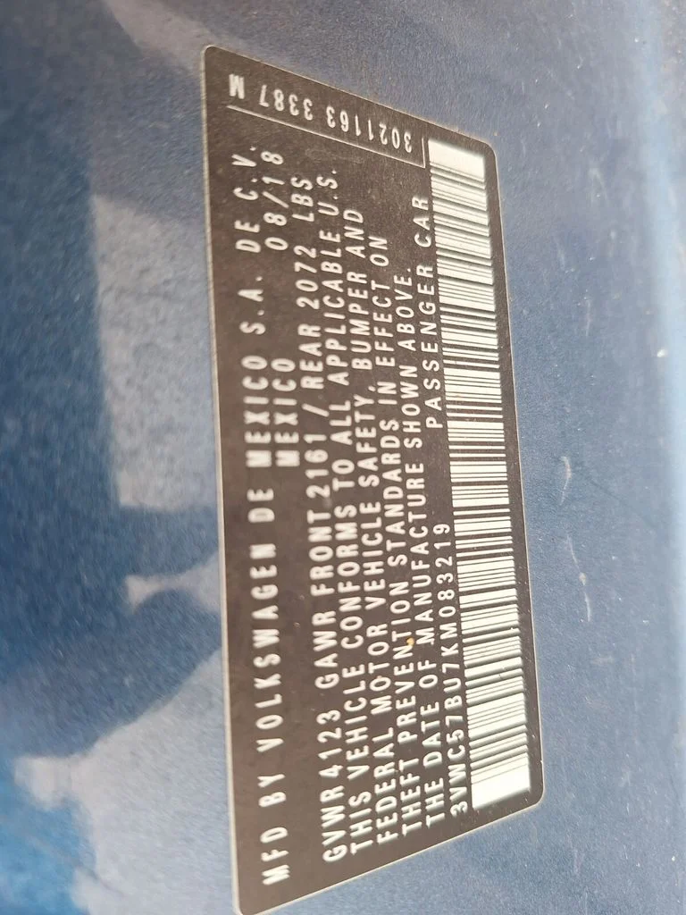 Used 2019  Volkswagen  image 26