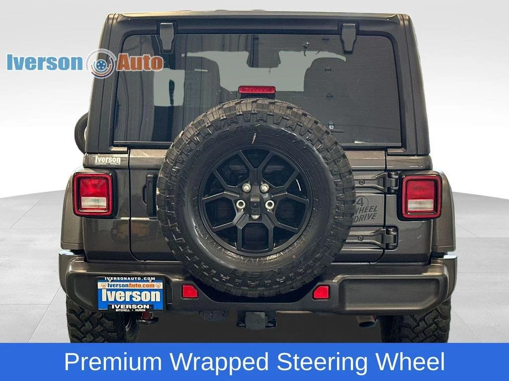 Used 2025 Granite Crystal Metallic Clearcoat Jeep Willys image 8