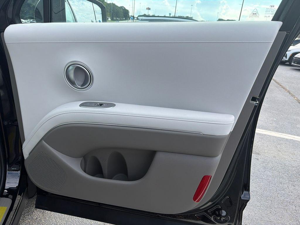 New 2026 Black Hyundai Blue SEL Premium 8P image 14