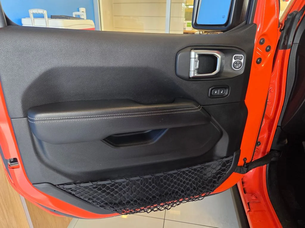 Used 2020 Punkn Metallic Clearcoat Jeep Rubicon image 12