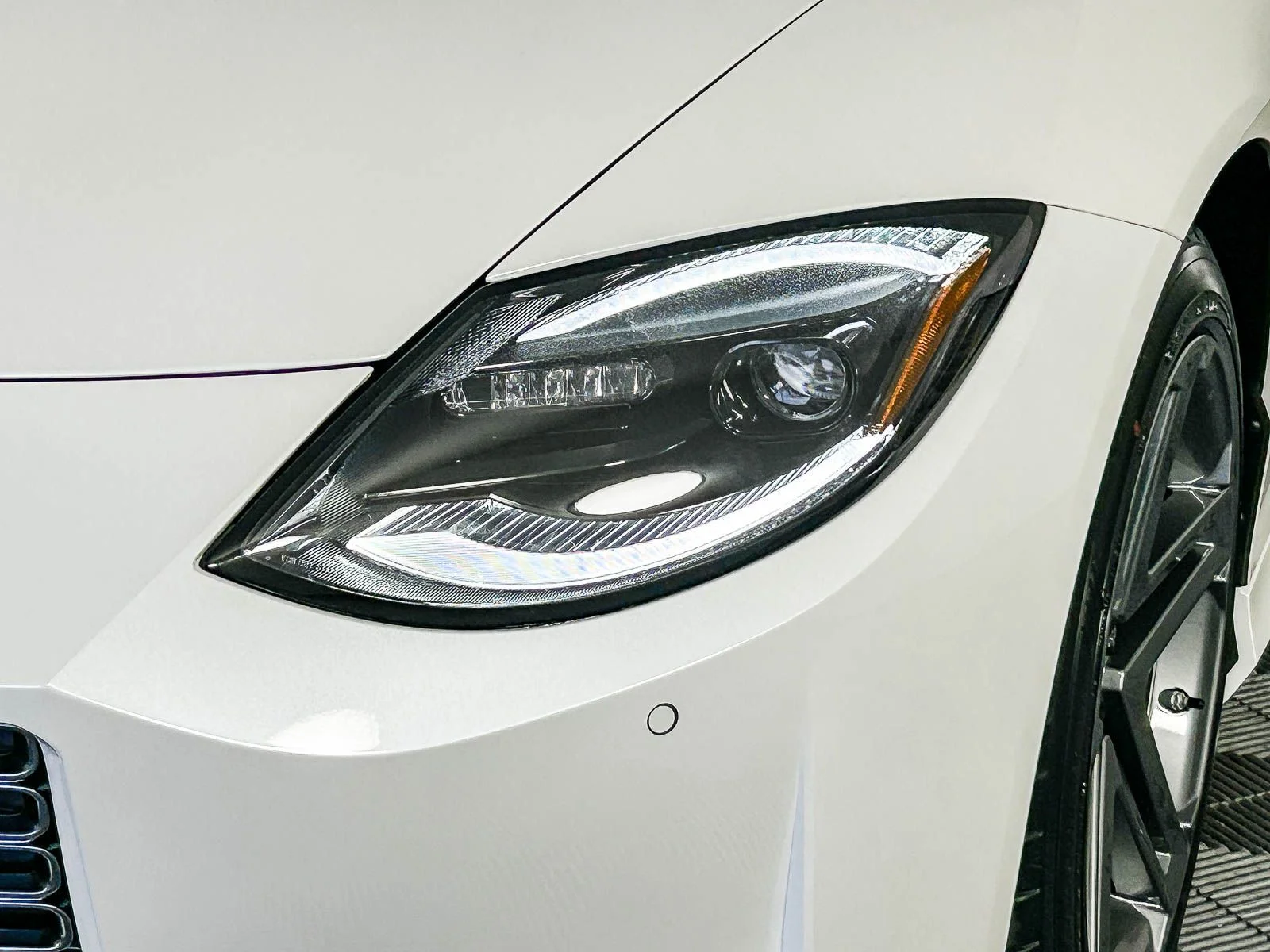 New 2026 White Nissan Sport image 4