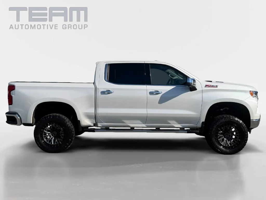 Used 2023 IRIDESCENT PEARL TRICOAT Chevrolet LTZ image 8
