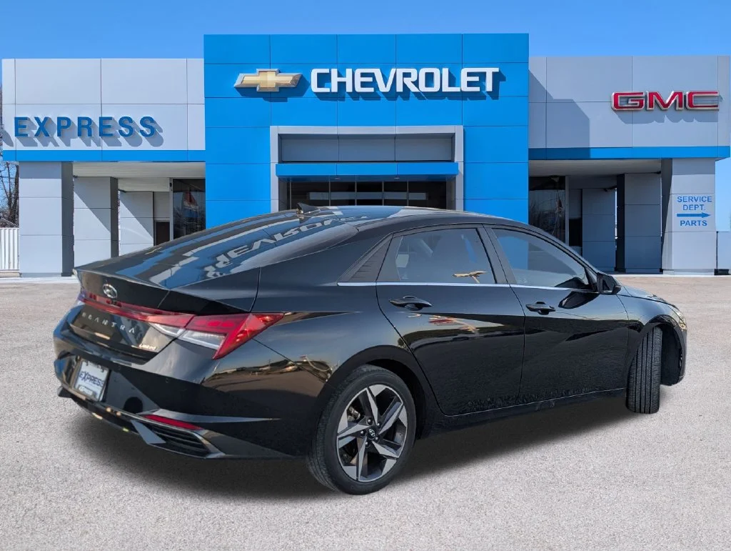 Used 2023 Black Hyundai Limited image 3