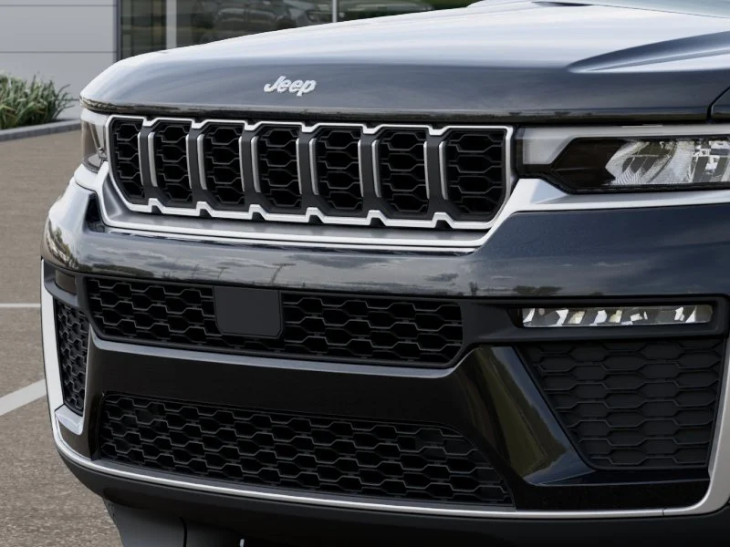 New 2026 Diamond Black Crystal Pearl-Coat Exterior Paint Jeep Limited image 37