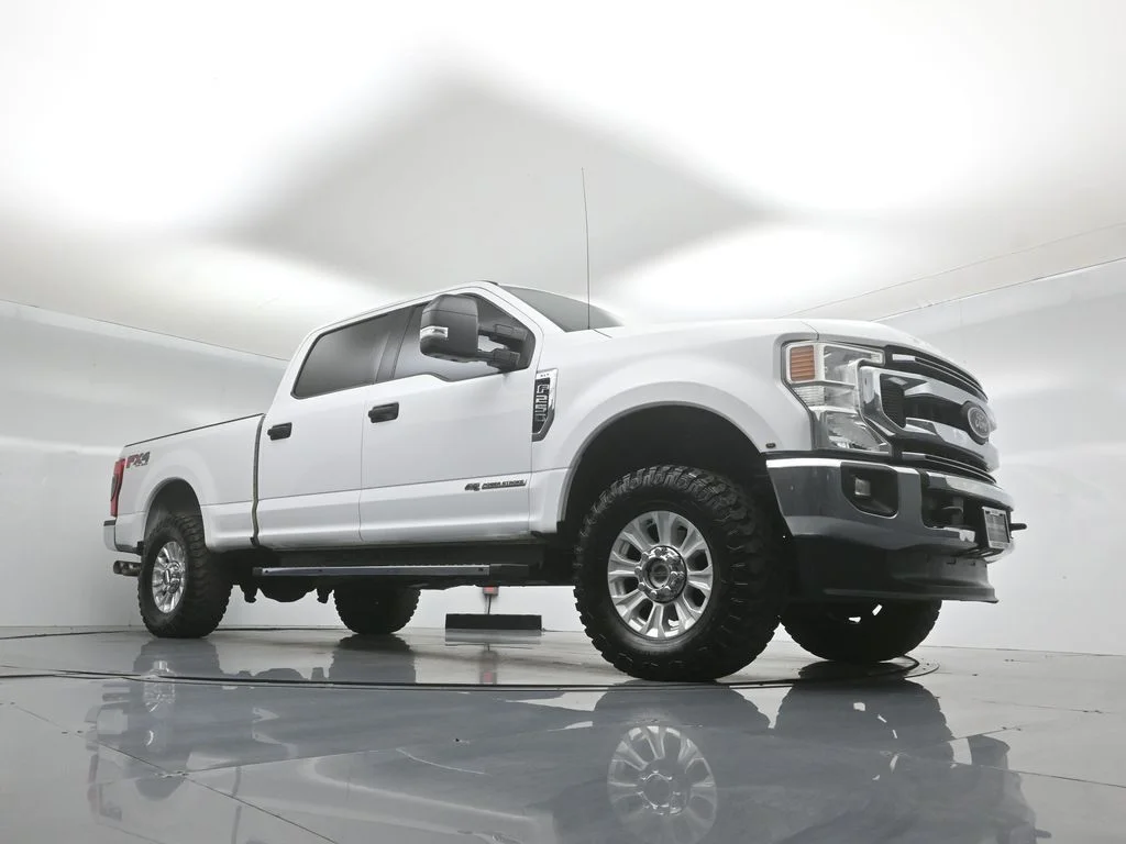 Used 2021 White Ford XLT image 3
