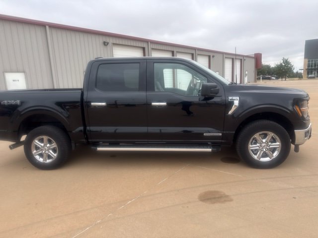 Used 2024 Black Ford XLT image 4