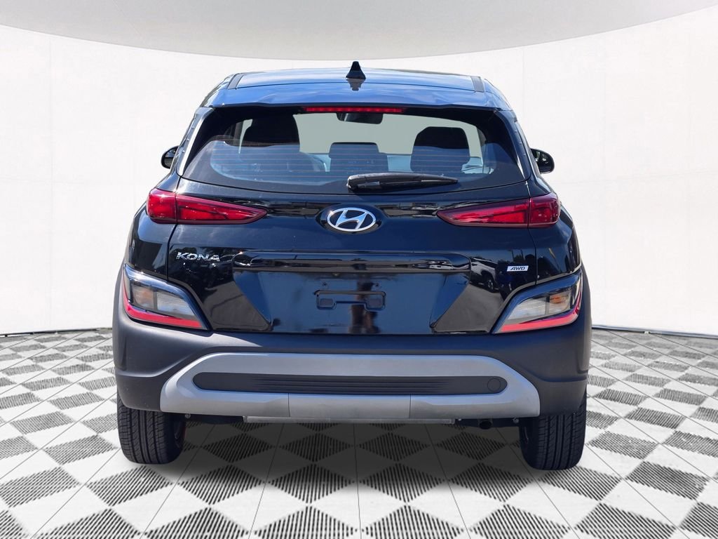 Certified Used 2022 Black Hyundai SE image 19