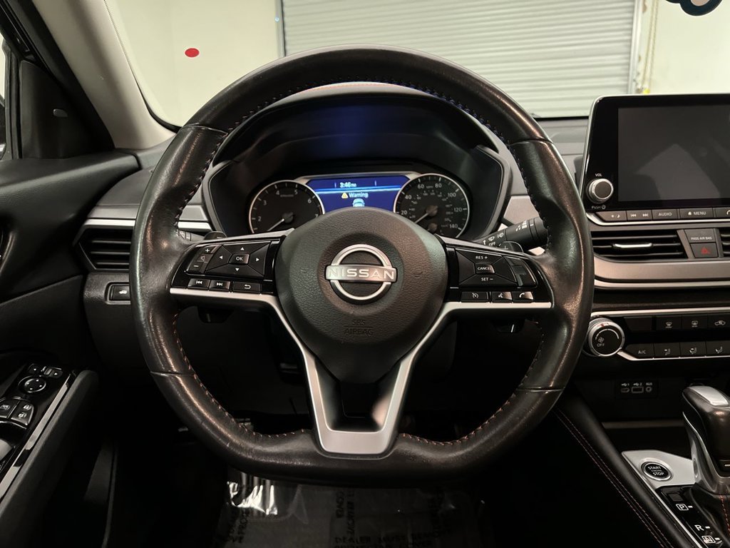2025 Nissan Altima SR - Photo 14