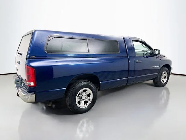 Used 2004 Patriot Blue Pearl Dodge SLT image 7