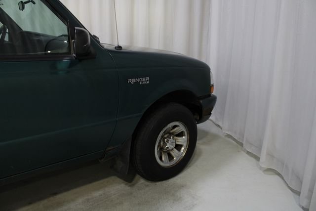 Used 2000 Green Ford XLT image 26