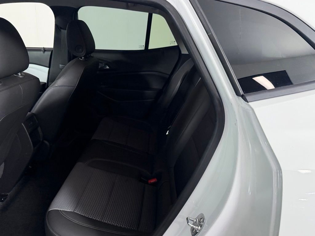 2025 Chevrolet Trax LT - Photo 26