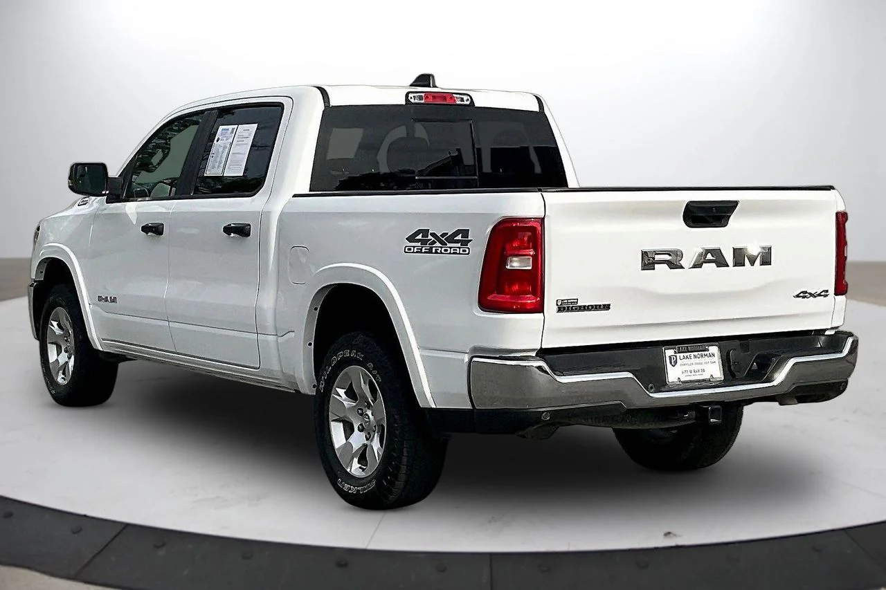 Certified Used 2025 White Ram Big Horn/Lone Star image 7