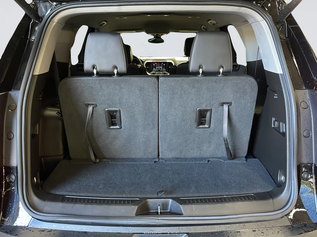 2023 GMC Acadia SLT - Photo 35