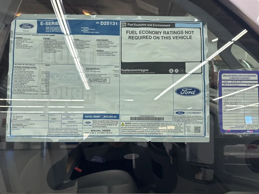 New 2025 Oxford White Ford E-350 SRW image 29
