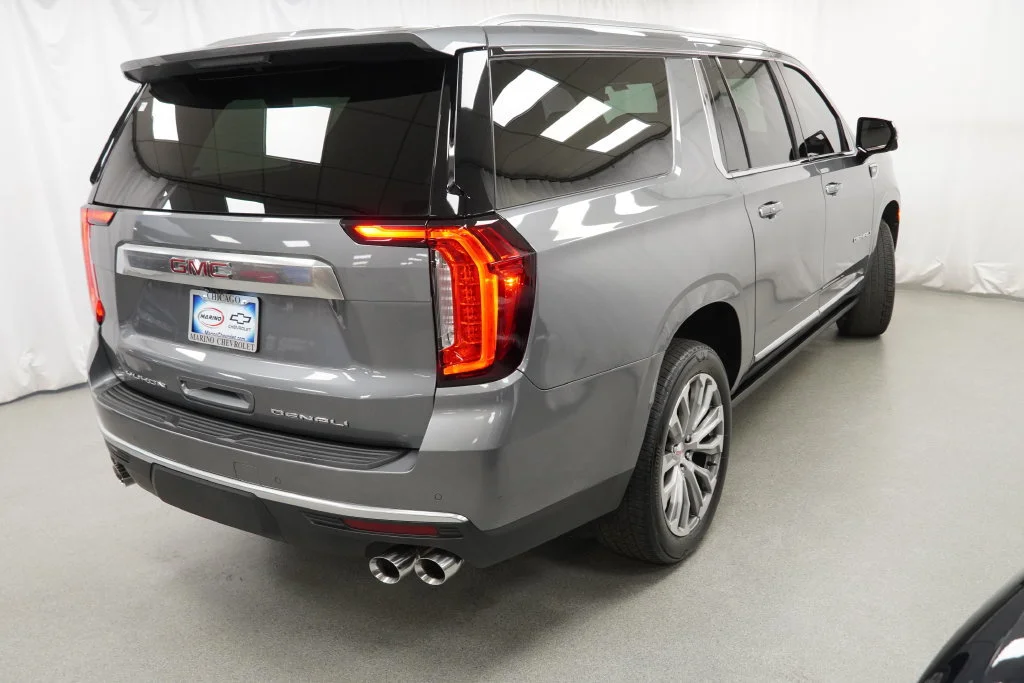Used 2021 SATIN STEEL METALLIC GMC Denali image 7
