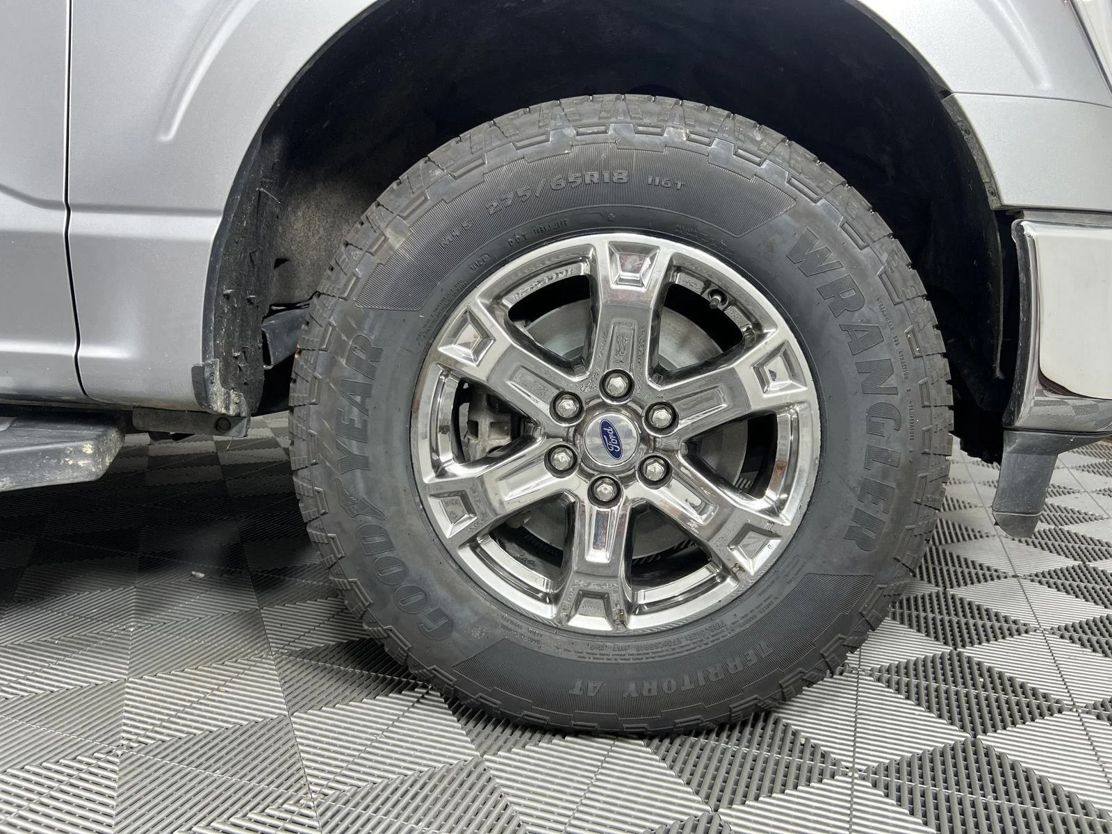 Used 2022 Iconic Silver Ford LARIAT image 12