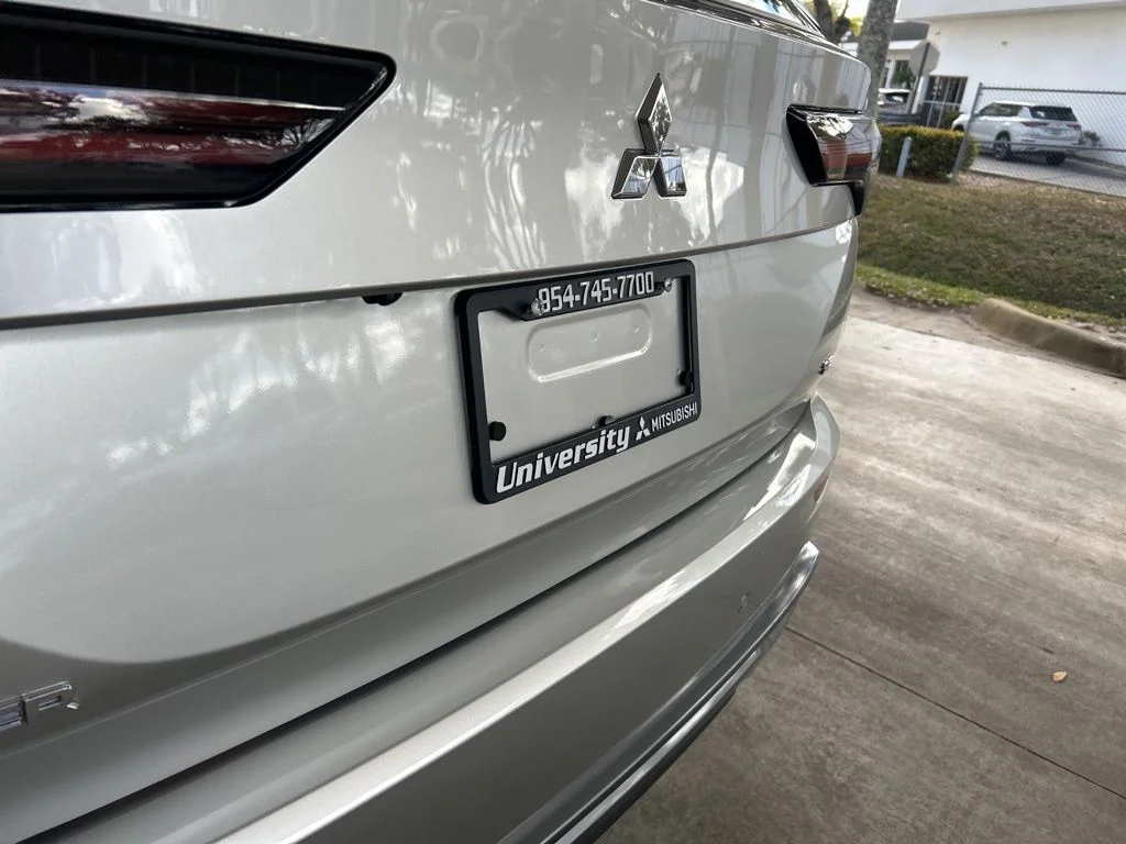 New 2026 Silver Mitsubishi SE 1.5T 2WD image 18