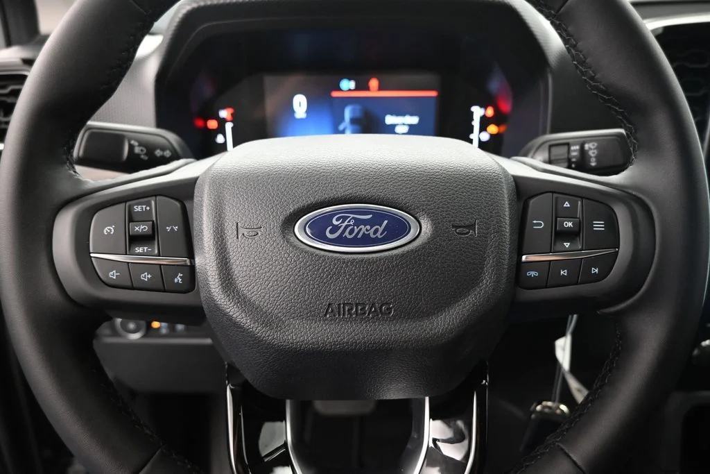 New 2026 Carbonized Gray Metallic Ford XLT image 10