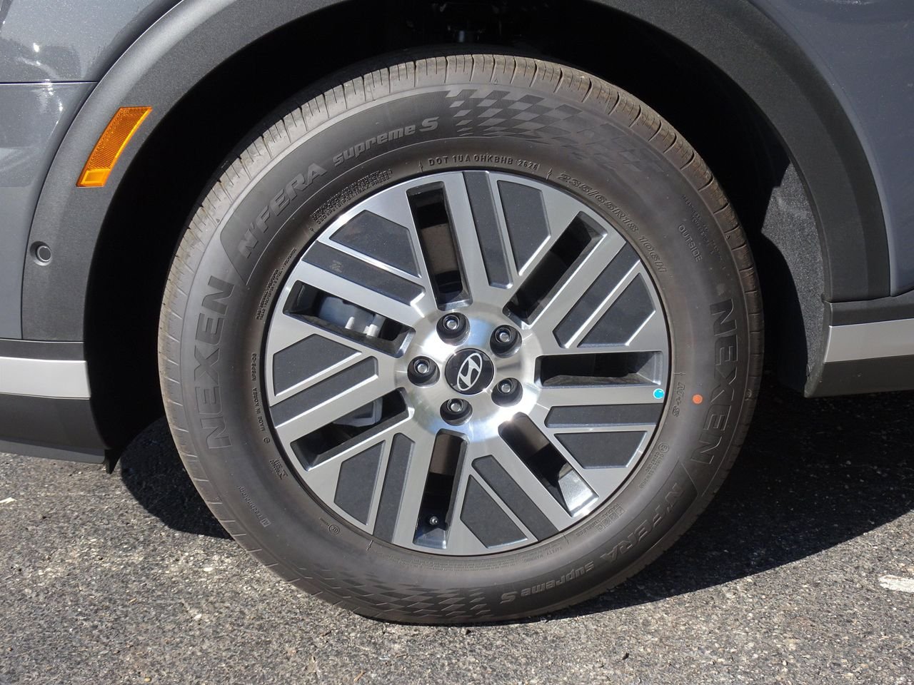 New 2027 Gray Hyundai SEL Premium 7P image 25