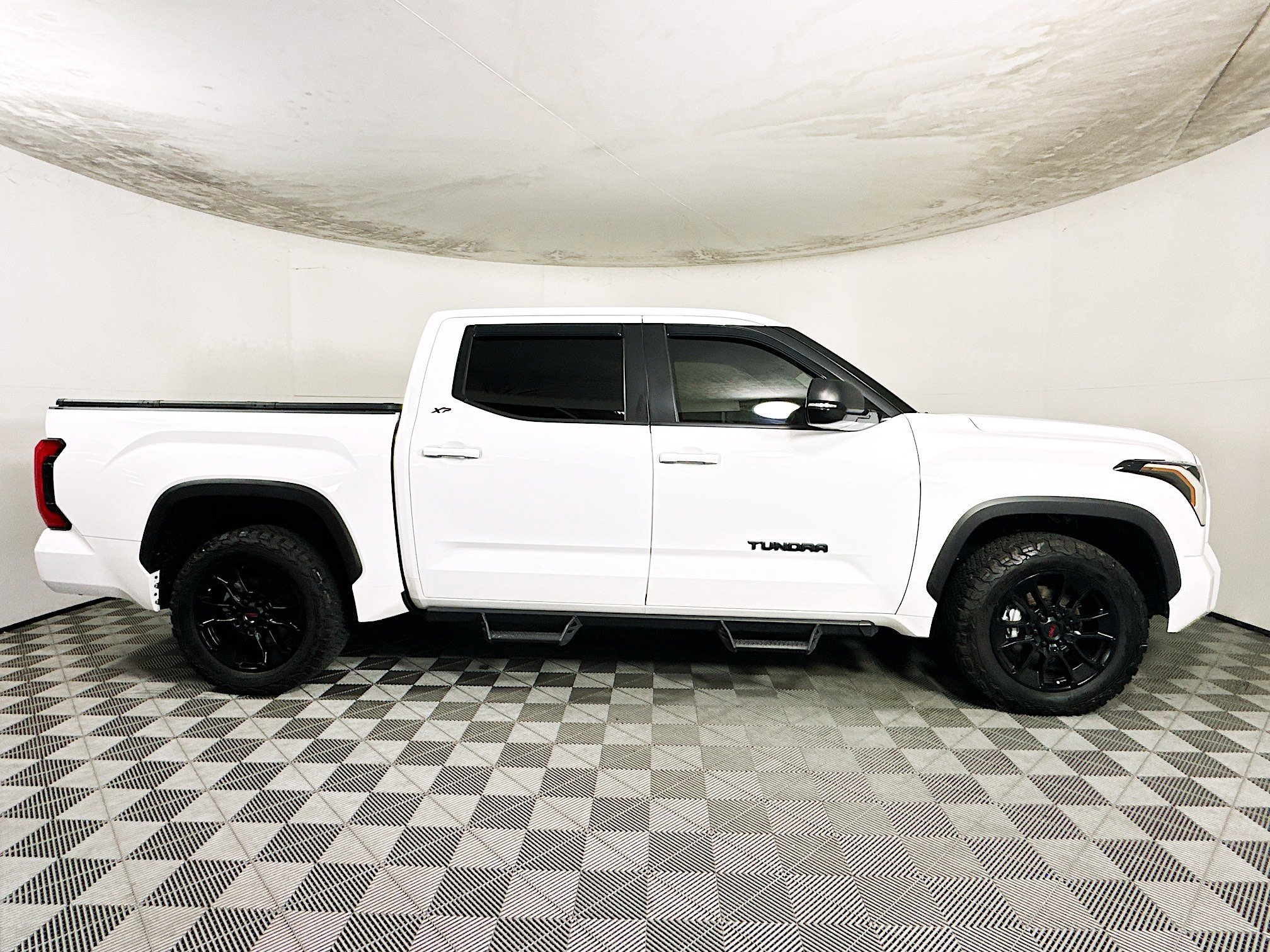 2024 Toyota Tundra thumbnail 4