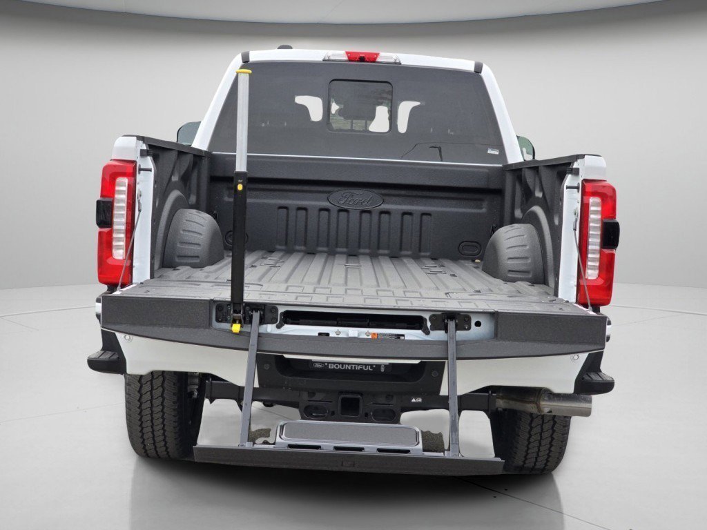 New 2026 Oxford White Ford LARIAT image 48