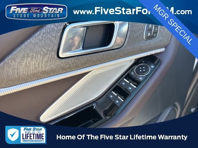 New 2026 Star White Metallic Tri-Coat Ford Platinum image 28