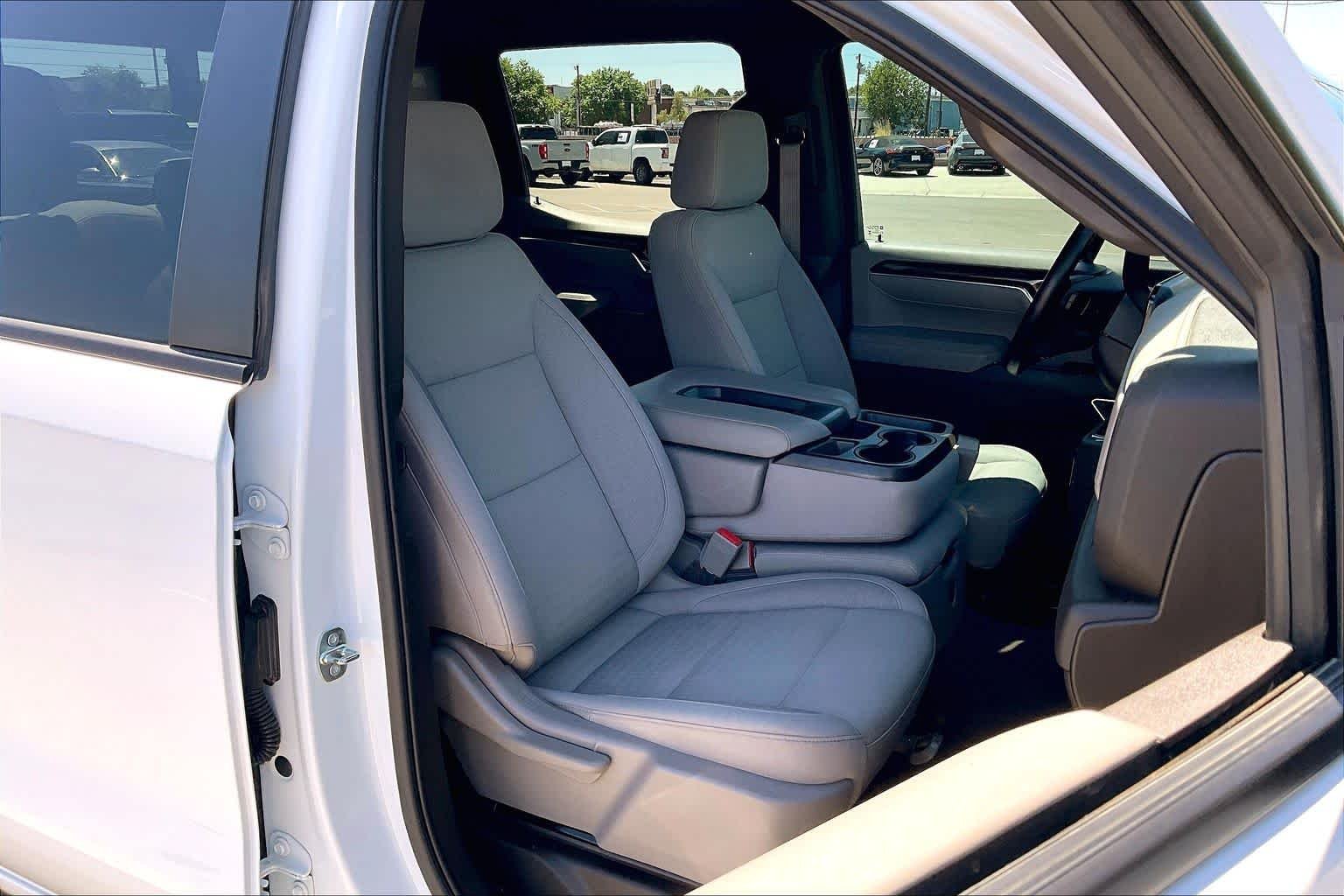 2023 Chevrolet Silverado 1500 LT - Photo 9