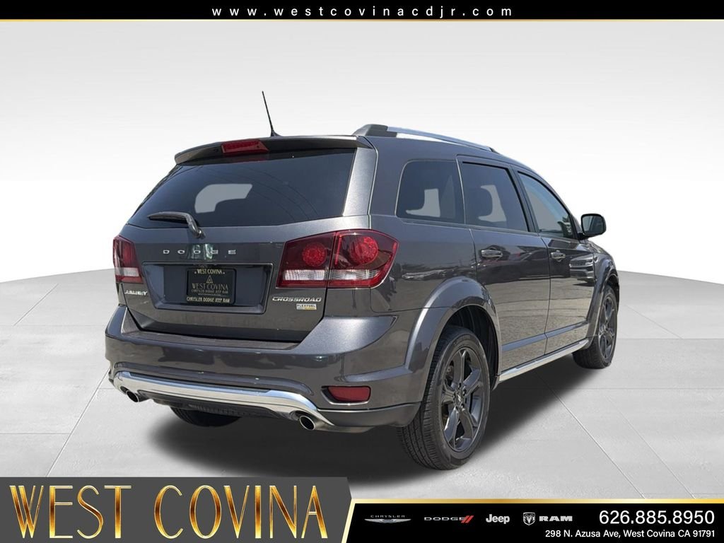 Used 2019 Gray Dodge Crossroad image 10