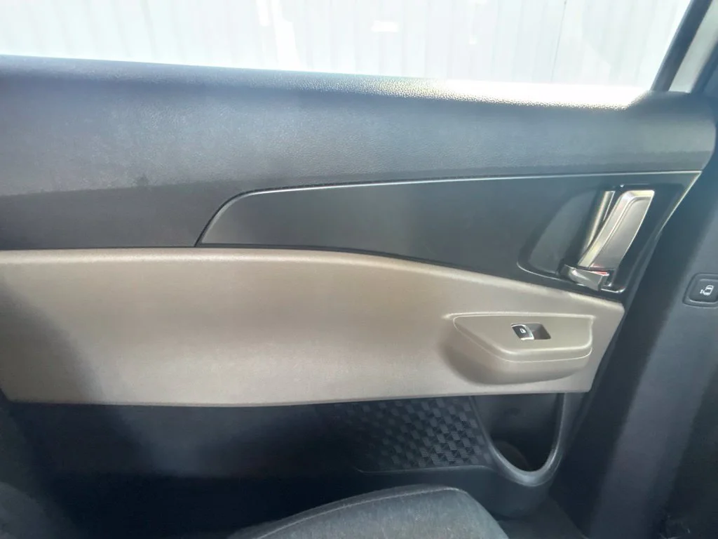Used 2026 White Kia LX image 18